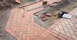 Укладка тротуарной плитки в Долгопрудном в октябре