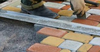 Укладка клинкерной брусчатки в Долгопрудном: цена от 812 руб. за м2