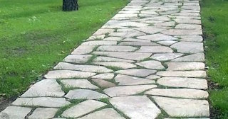 Профессиональная укладка камня на дорожки в Долгопрудном в октябре