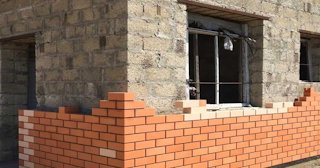 Профессиональная облицовка цоколя дома в Долгопрудном в октябре