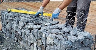 Устройство подпорной стенки из габионов в Долгопрудном в октябре